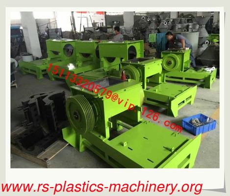 Made in China claw Cutter Strong Plastics Crusher/grinder/granulator for plastic recycling use customized green Color To  European