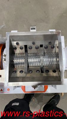 China No dust & no noise Low Speed Shredder/Crusher/Grinder/granulator good quality for plastic waste reuse Best price