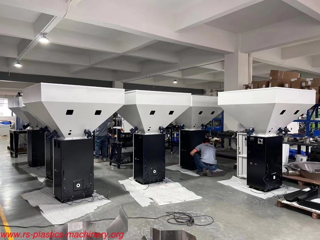 China high performance Automatic weight sensor mixer supplier/gravimetric blender high quality for extruders good price agent needed