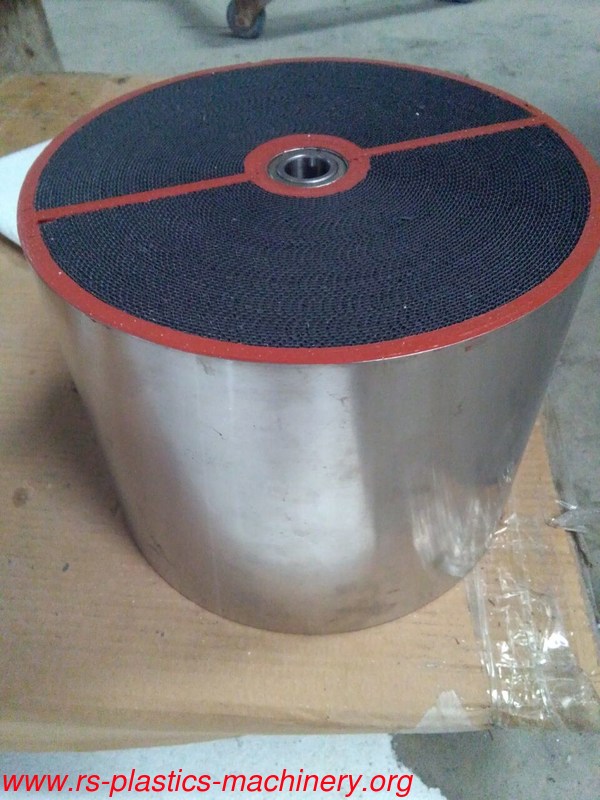 Black molecular sieve Honeycomb desiccant wheel rotor Supplier for dehu machine part replace factory  door to door to Thailand