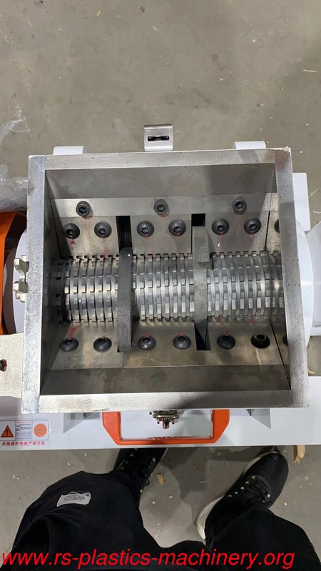 CE certified Teeth blade cutter Low Speed Crusher/Plastic Grinder/granulator supplier factory price agent needed